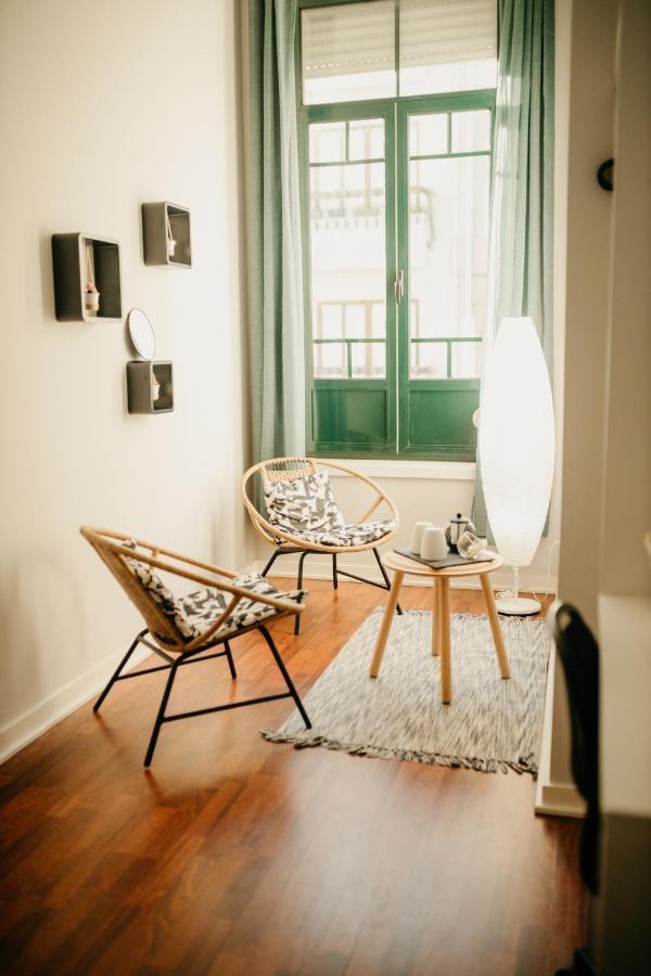H.Oe.H Apartment Porto Bagian luar foto